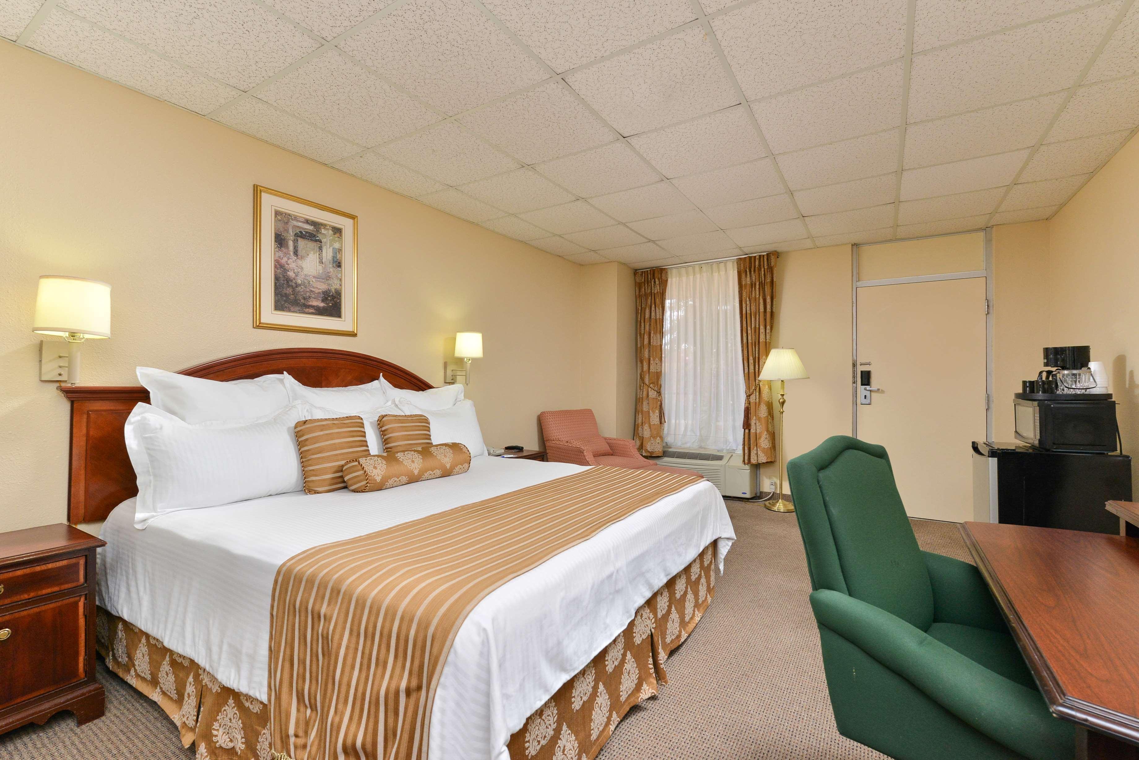 Americas Best Value Inn And Suites Виктория Экстерьер фото