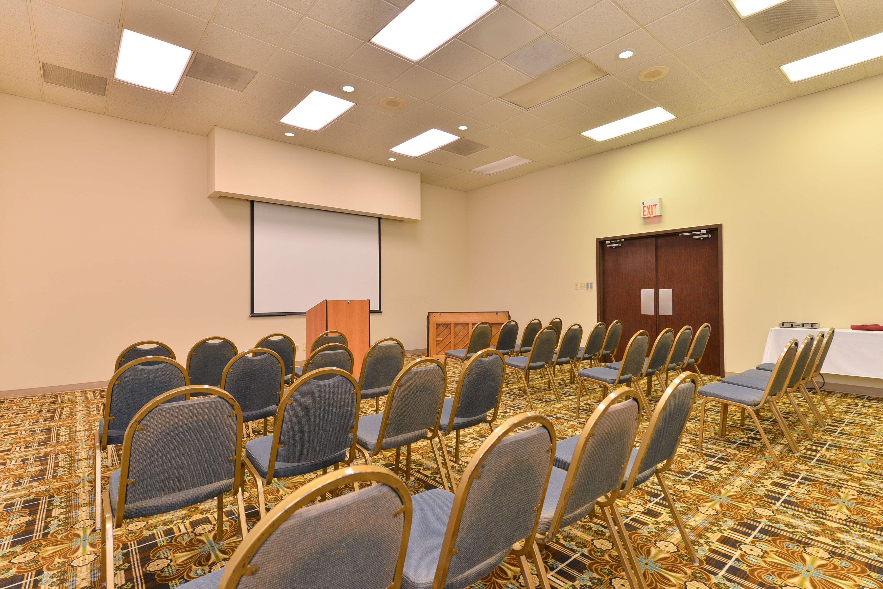 Americas Best Value Inn And Suites Виктория Экстерьер фото